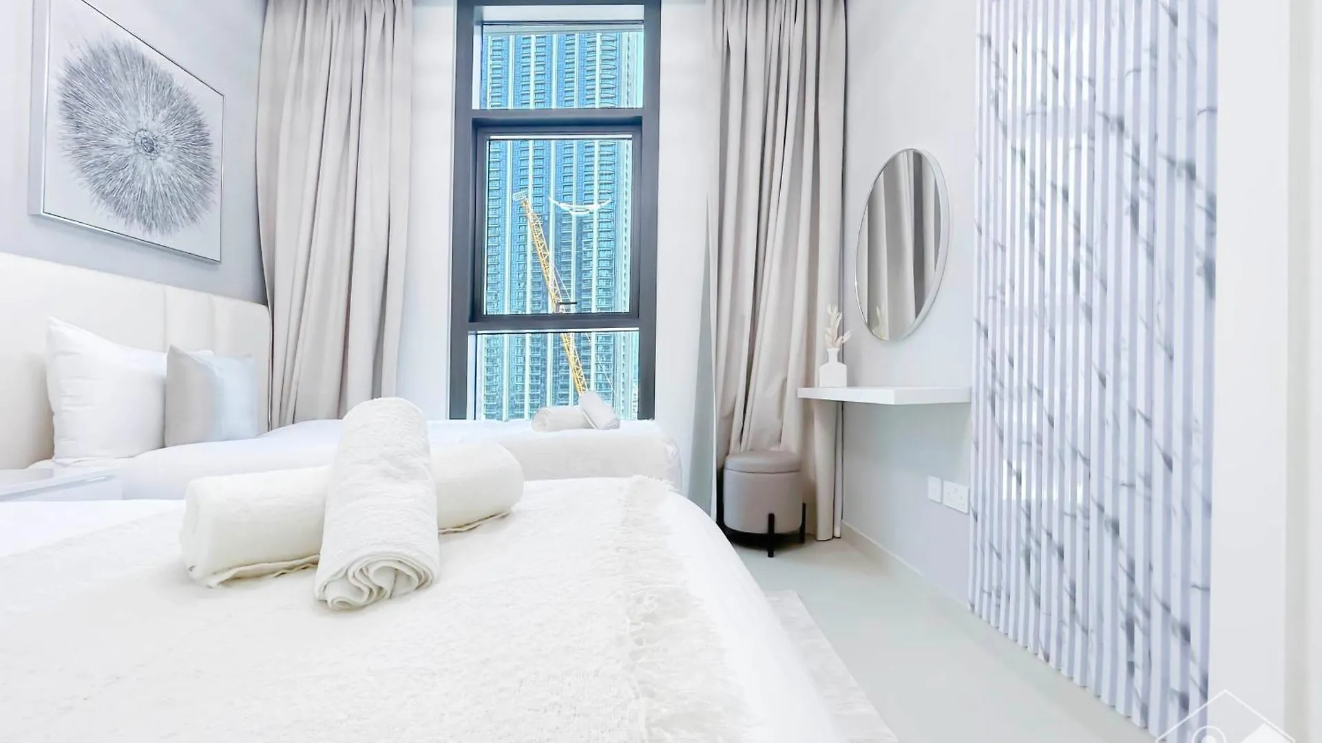 Luxury Burj Crown 4Bedroom Balcony & Downtown View Dubai