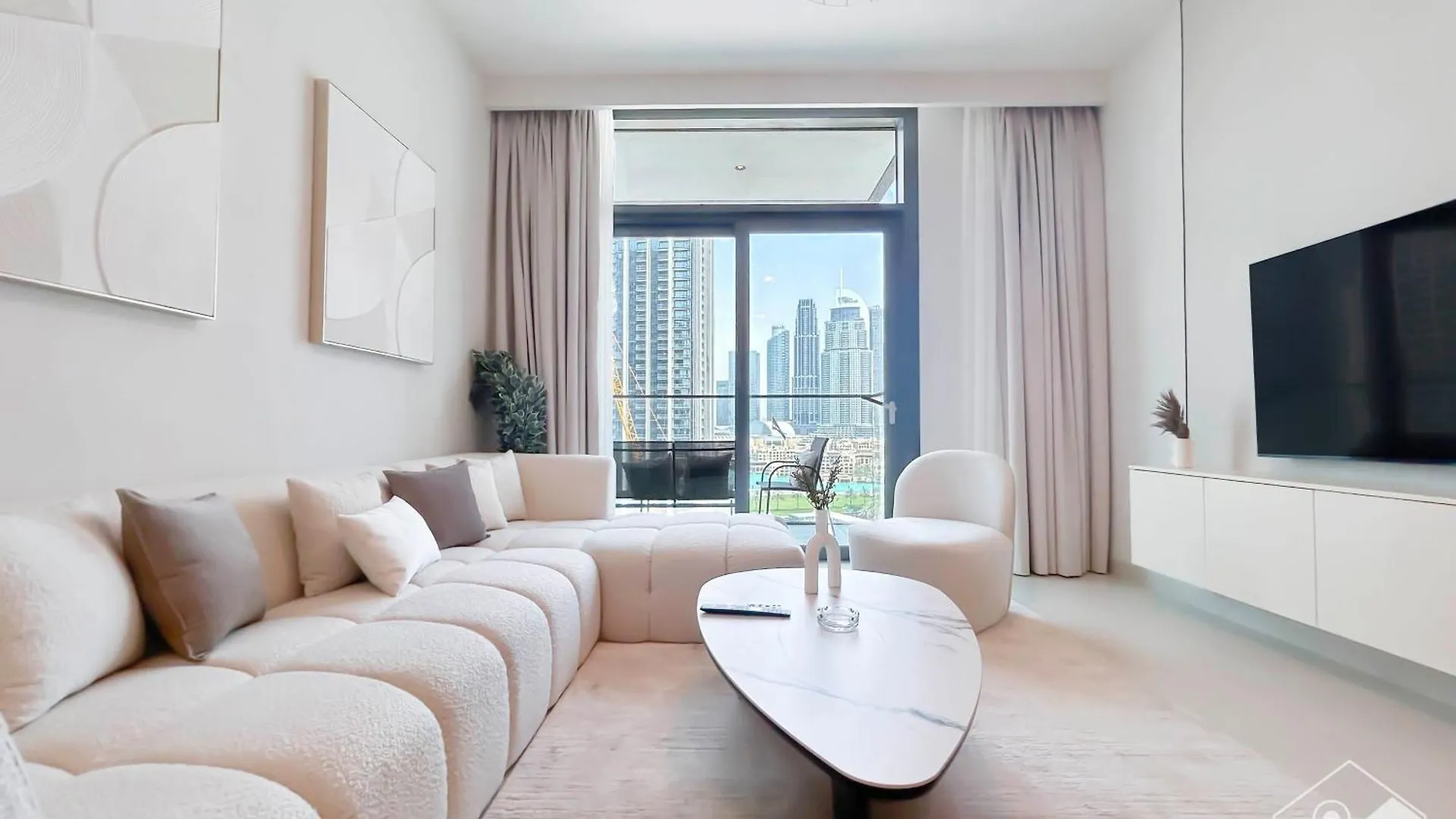 Luxury Burj Crown 4Bedroom Balcony & Downtown View location