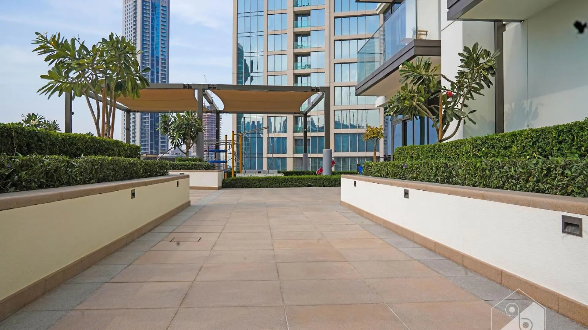 Luxury Burj Crown 4Bedroom Balcony & Downtown View Dubai