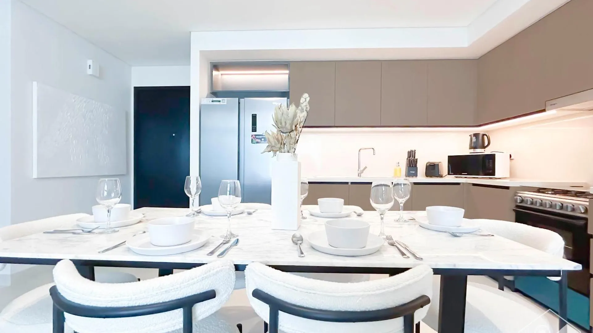 Luxury Burj Crown 4Bedroom Balcony & Downtown View Dubai