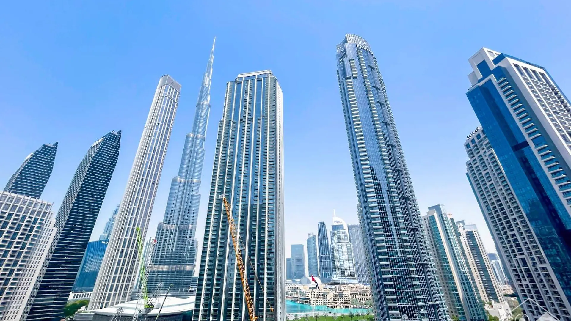 Luxury Burj Crown 4Bedroom Balcony & Downtown View Dubai